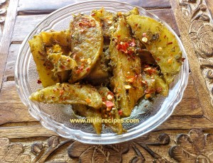 Masaledaar Potato Wedges - Nidhi Recipes